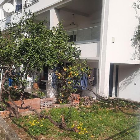 Apartman Lea Tucepi Ngoại thất bức ảnh